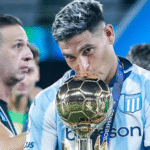 Maximiliano Salas renueva con Racing hasta diciembre de 2028